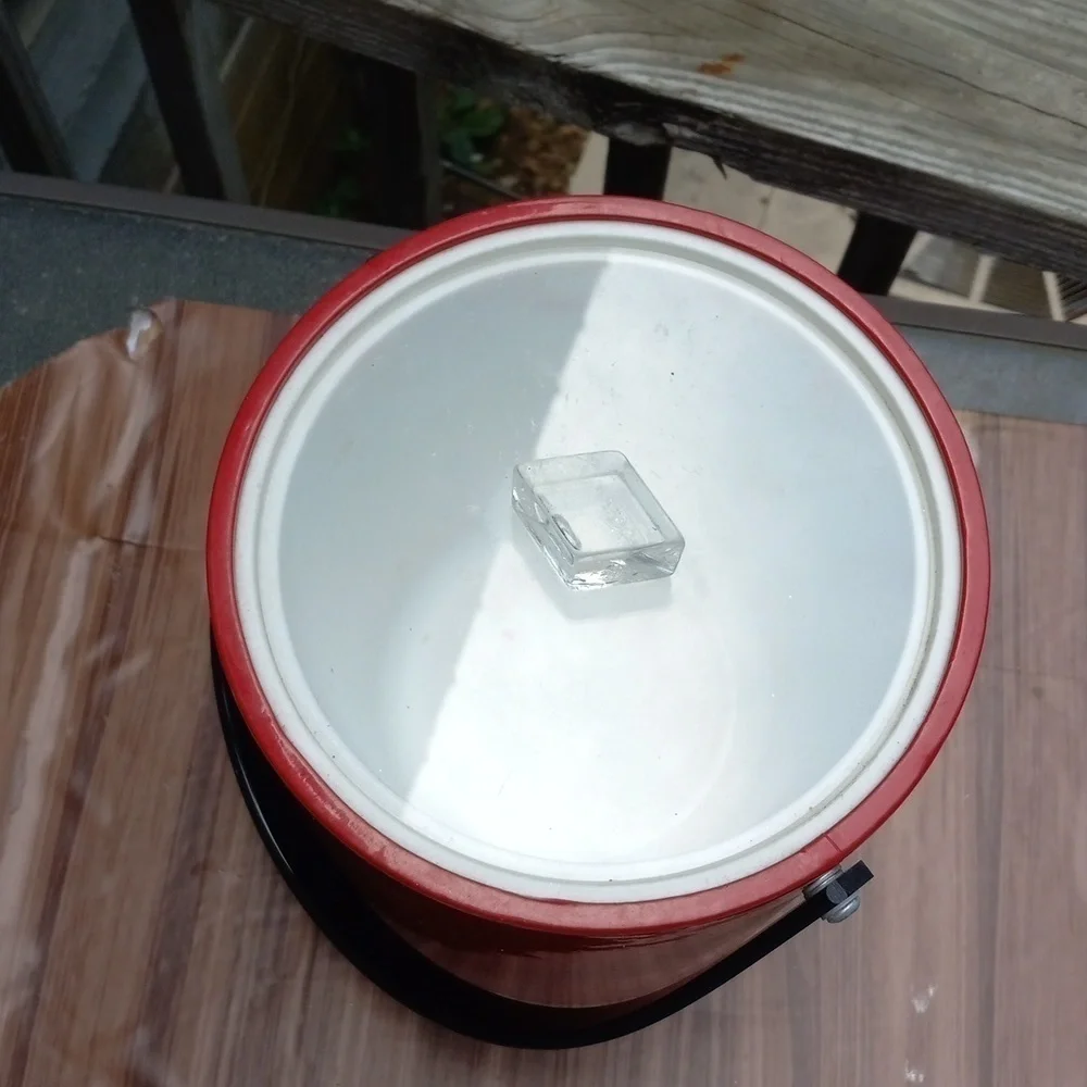 Vintage great tub